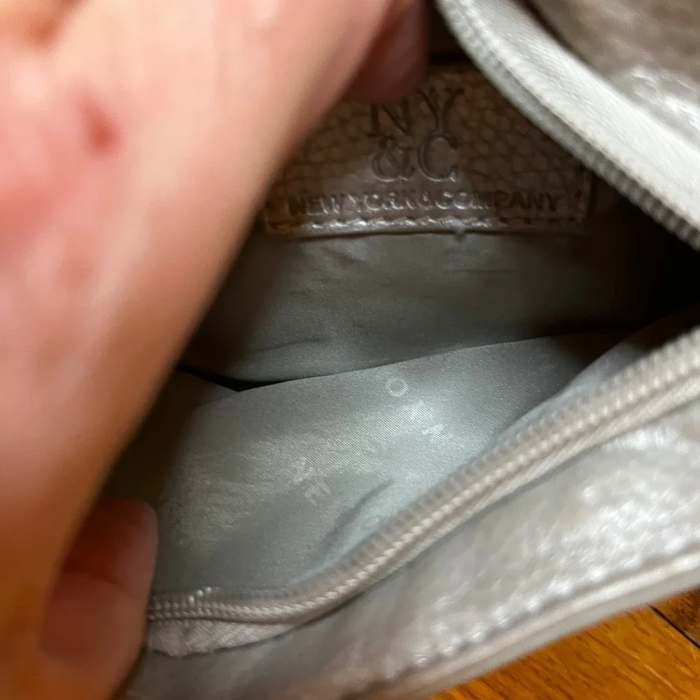 NY and Company secure flap